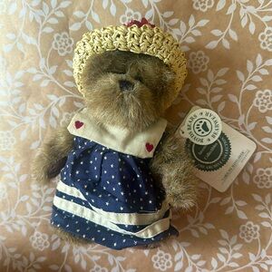 Boyds Bears Caroline Mayflower Patriotic Plush Bear